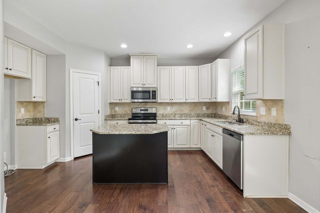 407 Goodman Dr, Gallatin, TN 37066