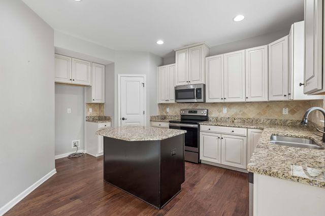 407 Goodman Dr, Gallatin, TN 37066