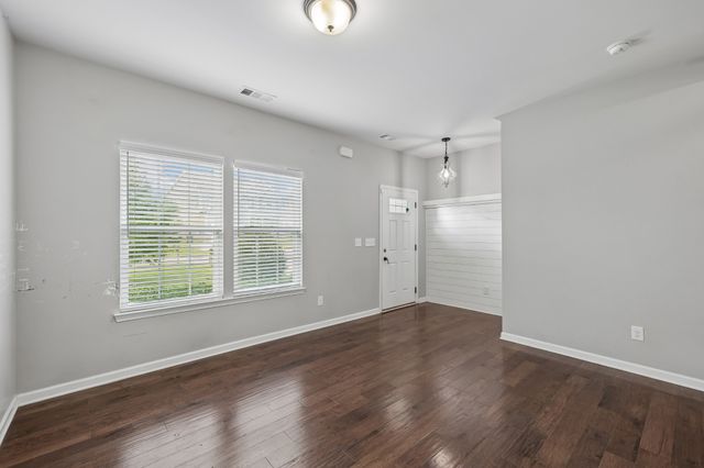 407 Goodman Dr, Gallatin, TN 37066