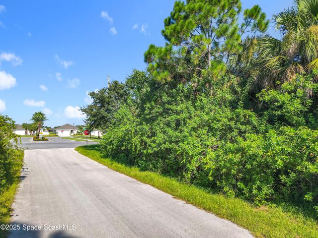 499 Fairbanks Street, Palm Bay, FL 32908