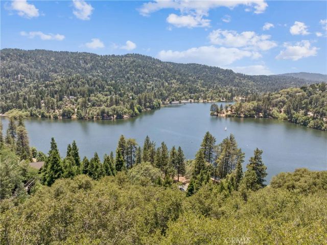 2727 Delle, Crestline, CA 92325