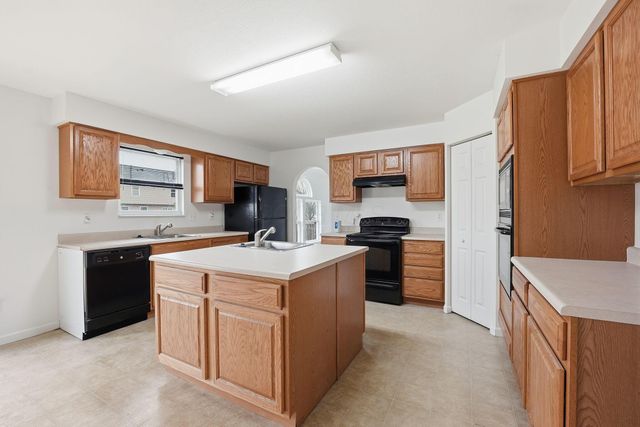 5611 Shellbark Street, Groveport, OH 43125