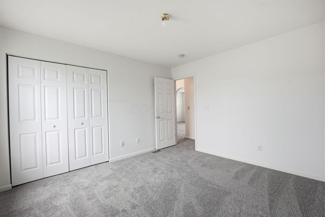 5611 Shellbark Street, Groveport, OH 43125