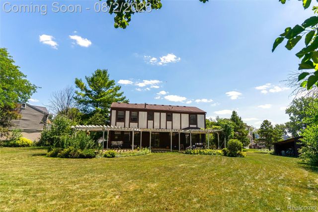 649 Bedford Drive, Westland, MI 48185