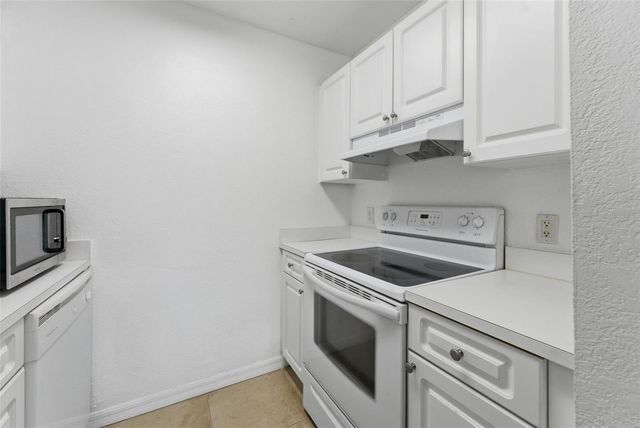 13832 ORANGE SUNSET DRIVE 201, Tampa, FL 33618