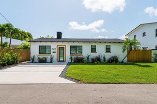 742 NE 17th Avenue, Fort Lauderdale, FL 33304