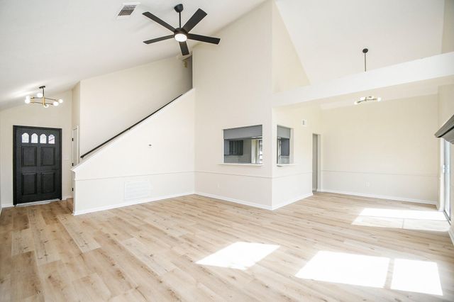 1224 Sagebrush Street, Angleton, TX 77515