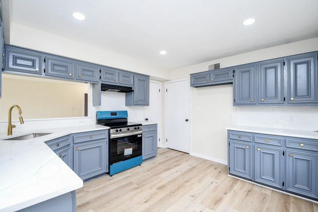 1224 Sagebrush Street, Angleton, TX 77515