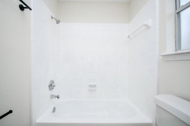 1224 Sagebrush Street, Angleton, TX 77515