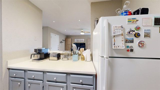 1901 Holleman Drive W 412, College Station, TX 77840