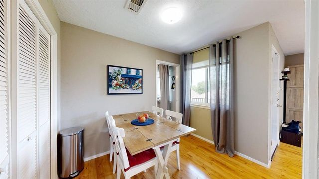 1901 Holleman Drive W 412, College Station, TX 77840