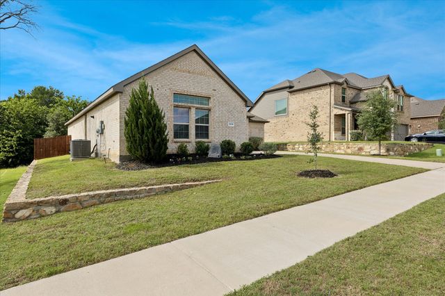 1010 Silver Oak Drive, Mansfield, TX 76063