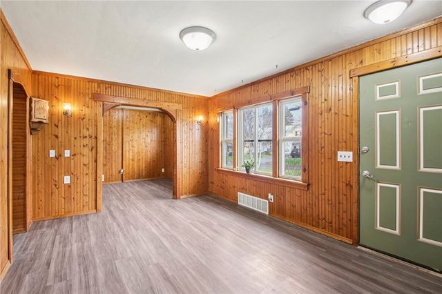 187 Bennett Avenue, Irondequoit, NY 14609