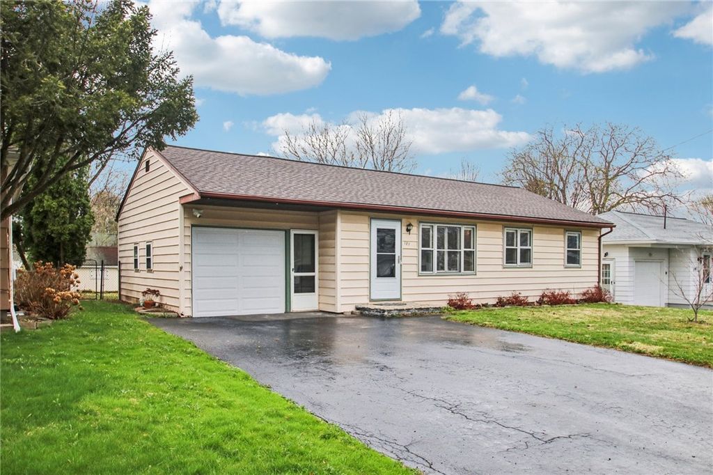 187 Bennett Avenue, Irondequoit, NY 14609