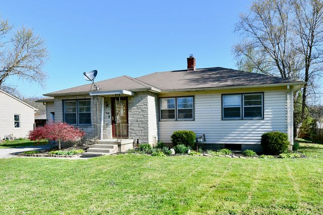 20 E North Street, New Palestine, IN 46163