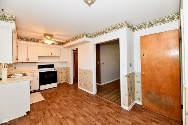20 E North Street, New Palestine, IN 46163