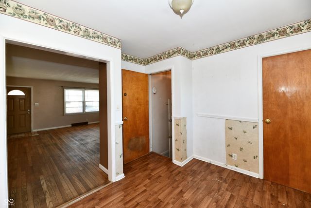 20 E North Street, New Palestine, IN 46163