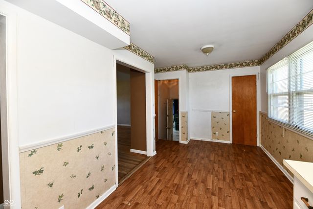 20 E North Street, New Palestine, IN 46163