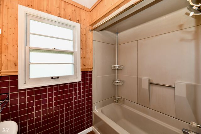 20 E North Street, New Palestine, IN 46163