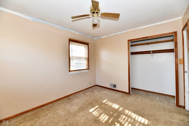 20 E North Street, New Palestine, IN 46163