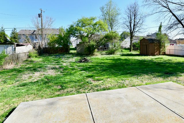 20 E North Street, New Palestine, IN 46163