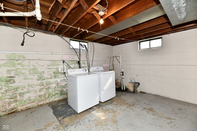 20 E North Street, New Palestine, IN 46163