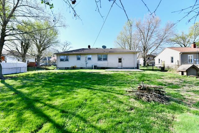 20 E North Street, New Palestine, IN 46163