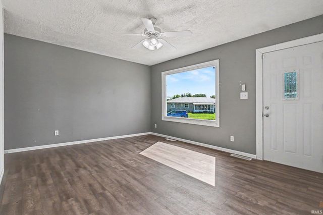 28821 Frank Court, Elkhart, IN 46516