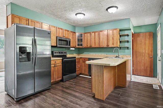 28821 Frank Court, Elkhart, IN 46516