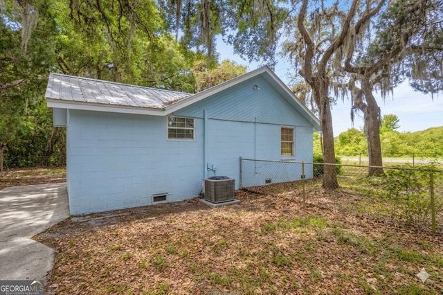 1368 Point Peter Road, St. Marys, GA 31558
