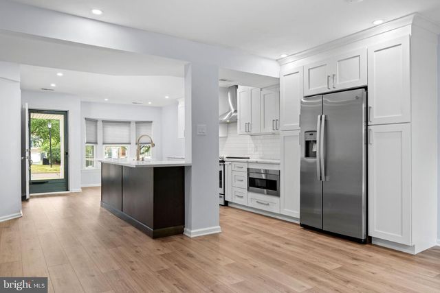 212 RUMFORD CT, Newtown, PA 18940