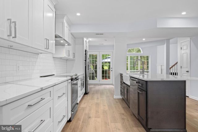 212 RUMFORD CT, Newtown, PA 18940