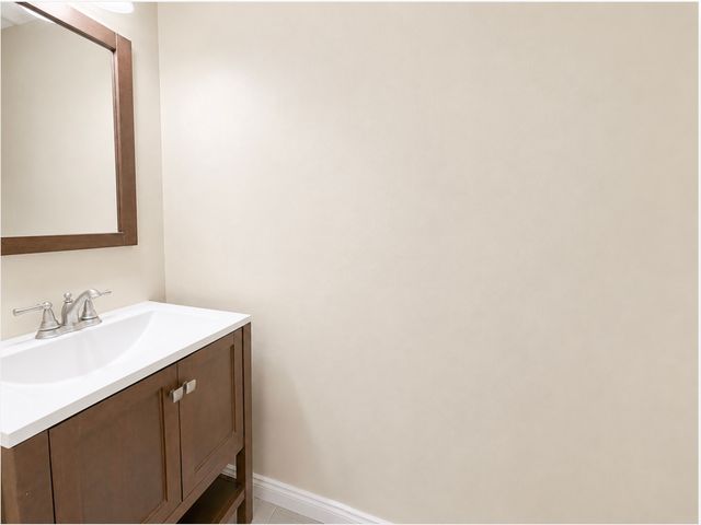 130 Park Ridge Court 130, Aurora, IL 60504