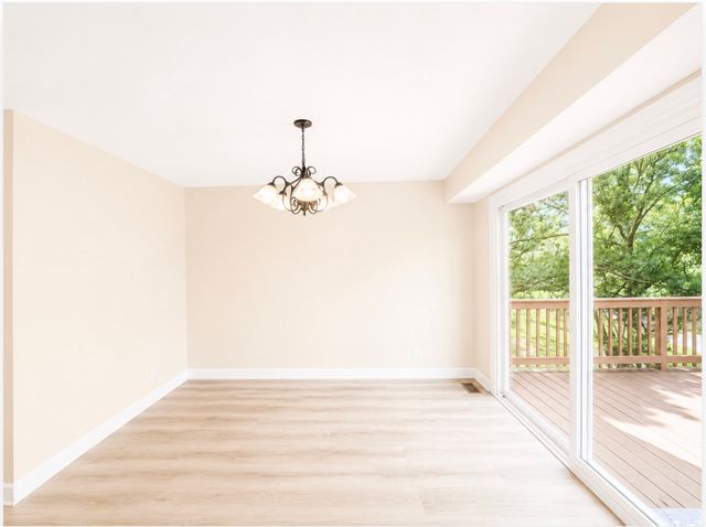 130 Park Ridge Court 130, Aurora, IL 60504