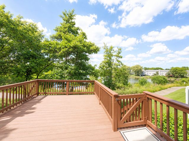 130 Park Ridge Court 130, Aurora, IL 60504