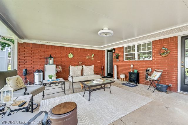 7 Vista Hills Boulevard, Van Buren, AR 72956