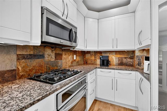 9434 Brenda Avenue, St Louis, MO 63123