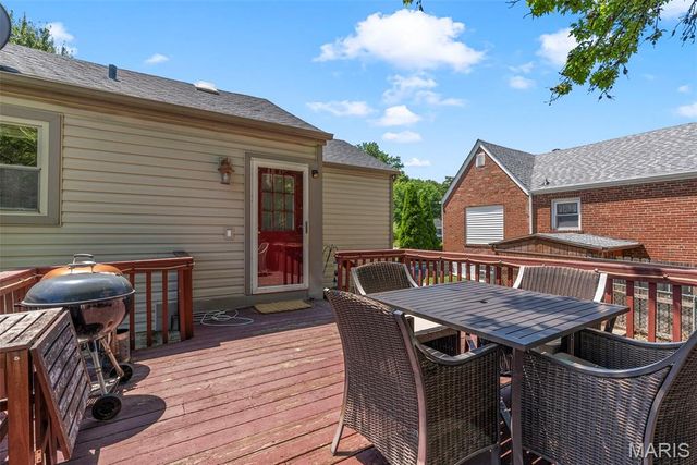 9434 Brenda Avenue, St Louis, MO 63123