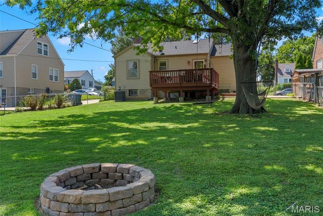 9434 Brenda Avenue, St Louis, MO 63123