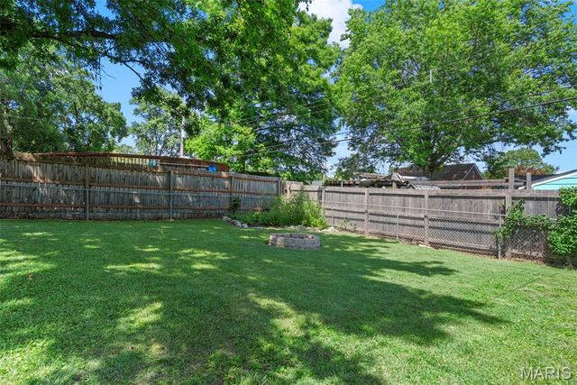 9434 Brenda Avenue, St Louis, MO 63123