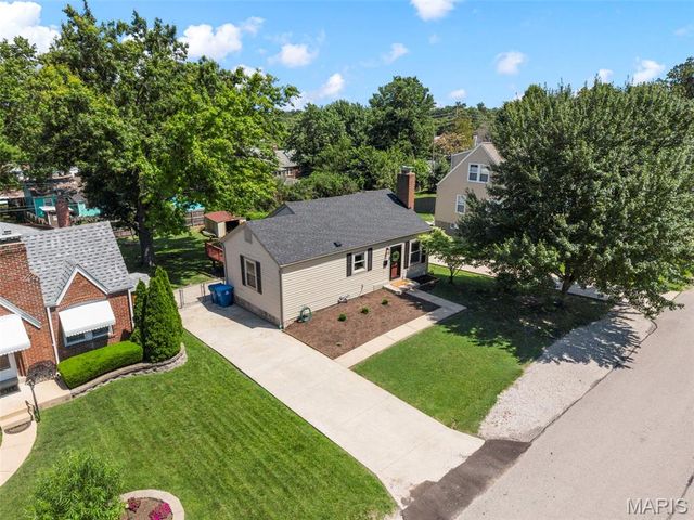 9434 Brenda Avenue, St Louis, MO 63123