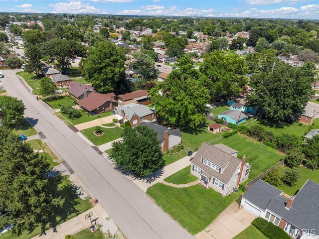 9434 Brenda Avenue, St Louis, MO 63123