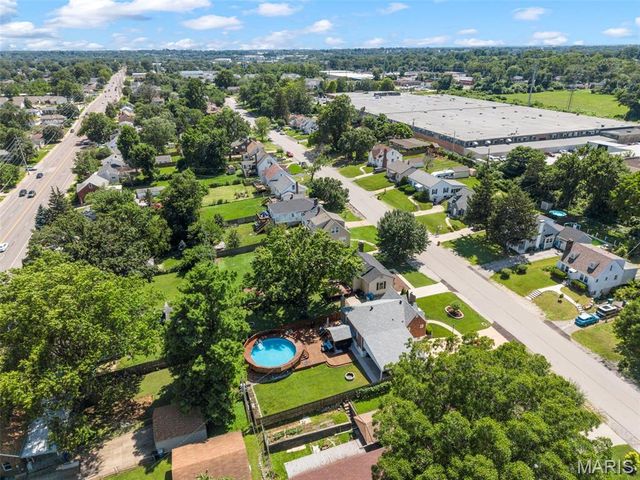9434 Brenda Avenue, St Louis, MO 63123