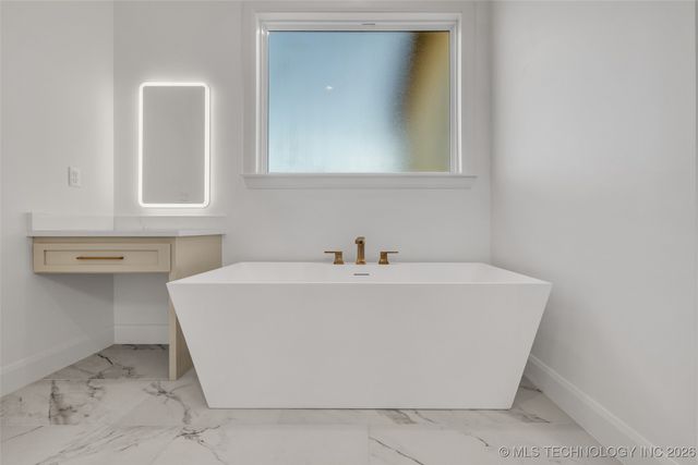 6708 E 153rd Street S, Bixby, OK 74008