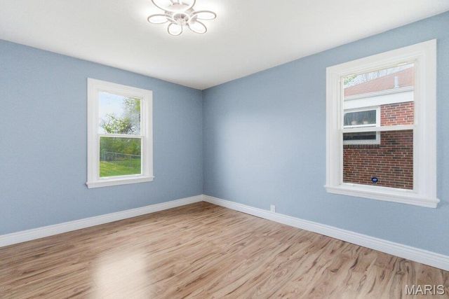 8824 Lawn Avenue, Brentwood, MO 63144