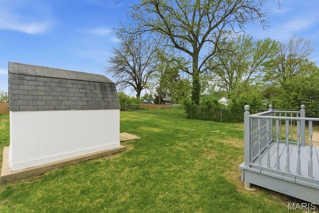 8824 Lawn Avenue, Brentwood, MO 63144