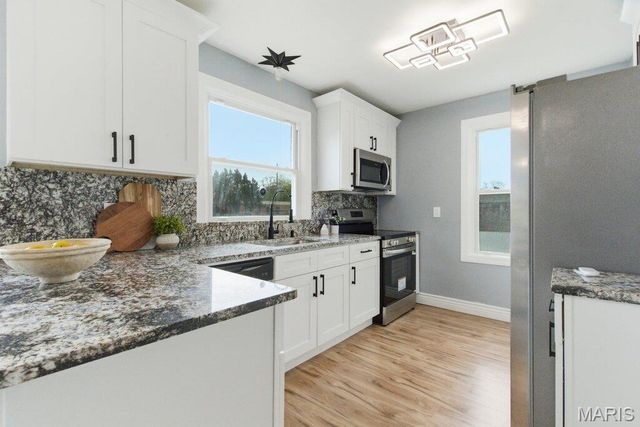 8824 Lawn Avenue, Brentwood, MO 63144