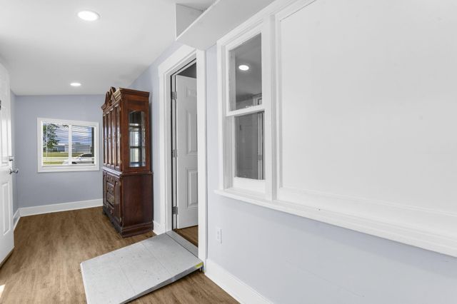 1938 English Street, North Charleston, SC 29405