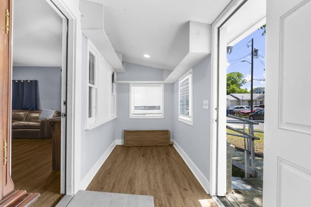 1938 English Street, North Charleston, SC 29405
