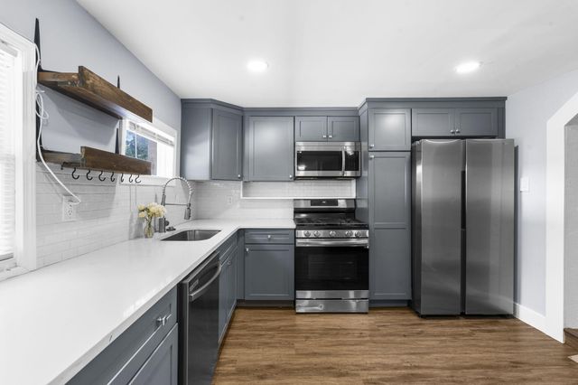 1938 English Street, North Charleston, SC 29405